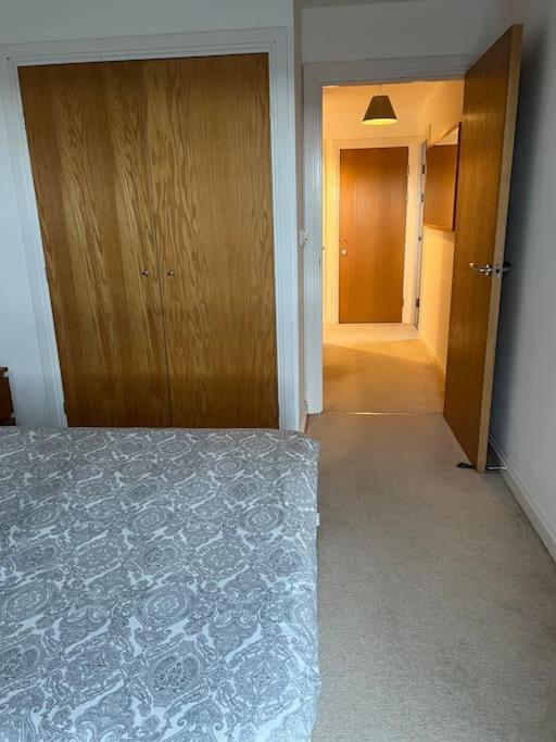 Cosy Apartment Cardiff Bay 5 Mins To Centre Exterior photo